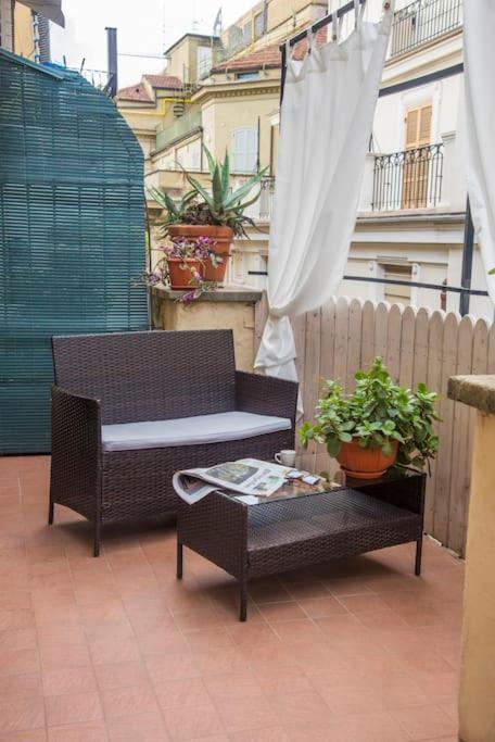 Trevi Domus Avignonesi Apartment โรม ภายนอก รูปภาพ